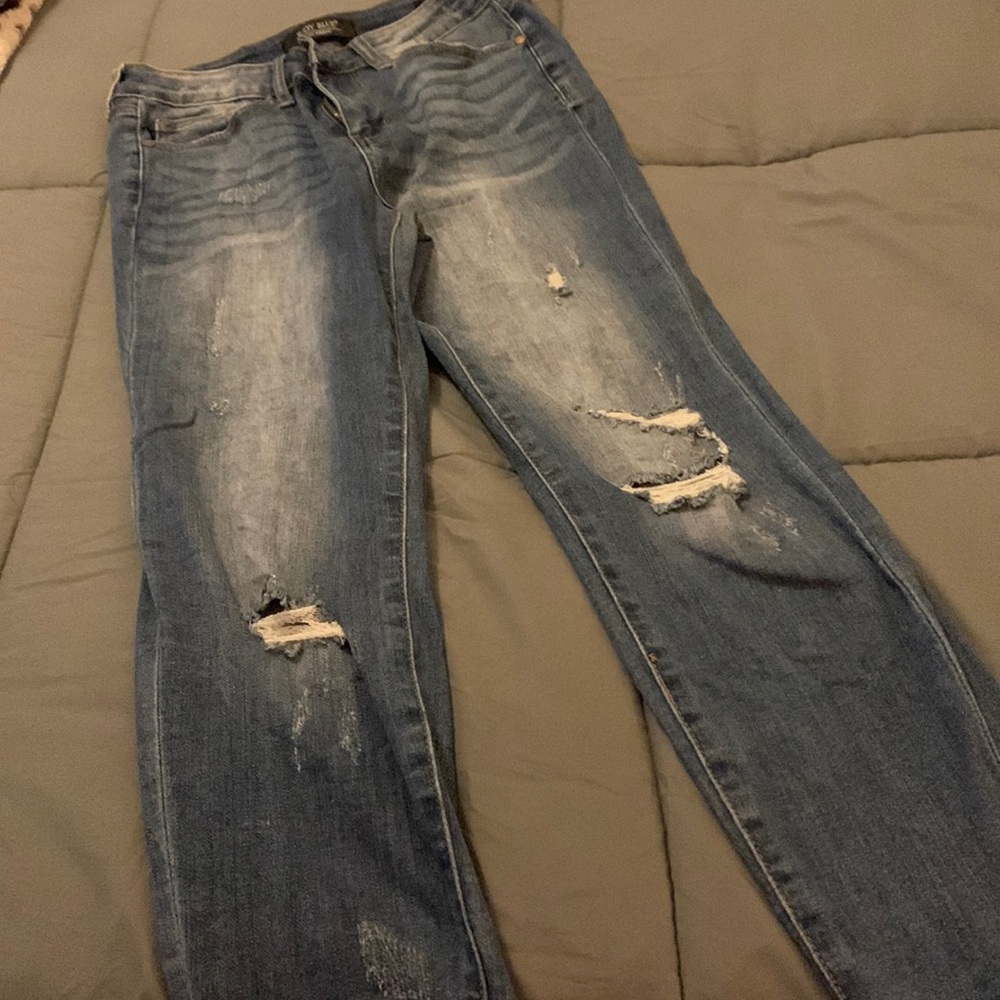 Judy Blue Light Distressed Jeans